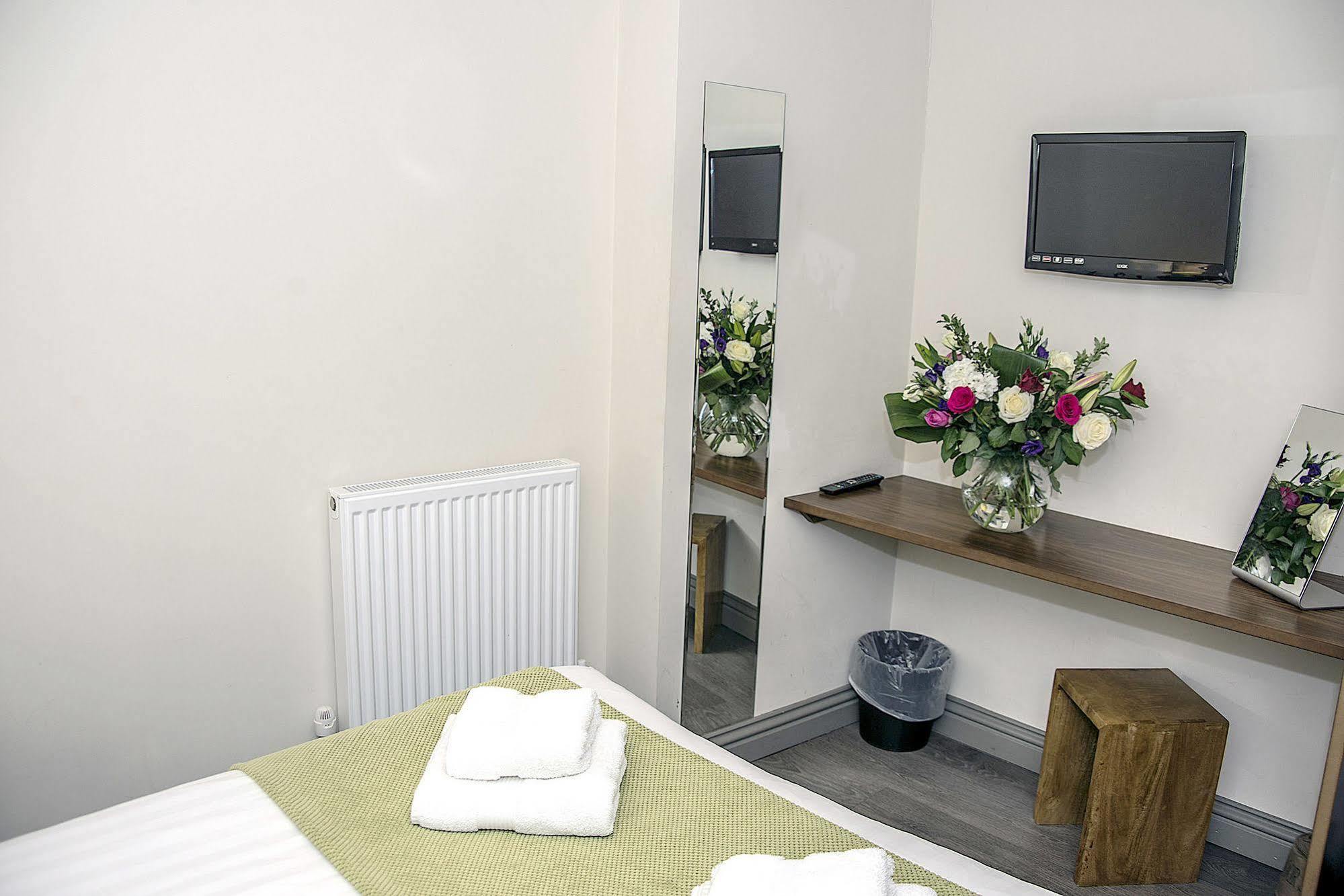 Base Serviced Apartments - City Road Chester Exteriér fotografie